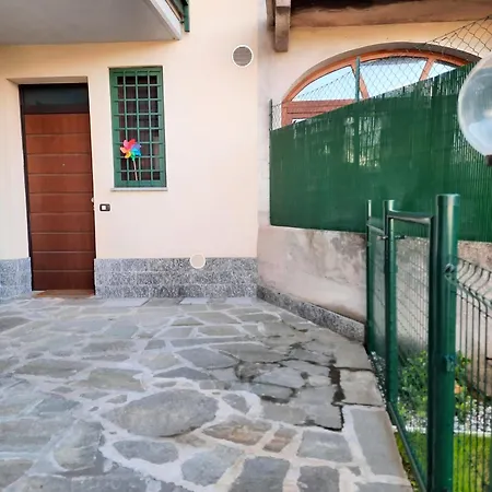 Holiday home Il Tulipano Brezzo